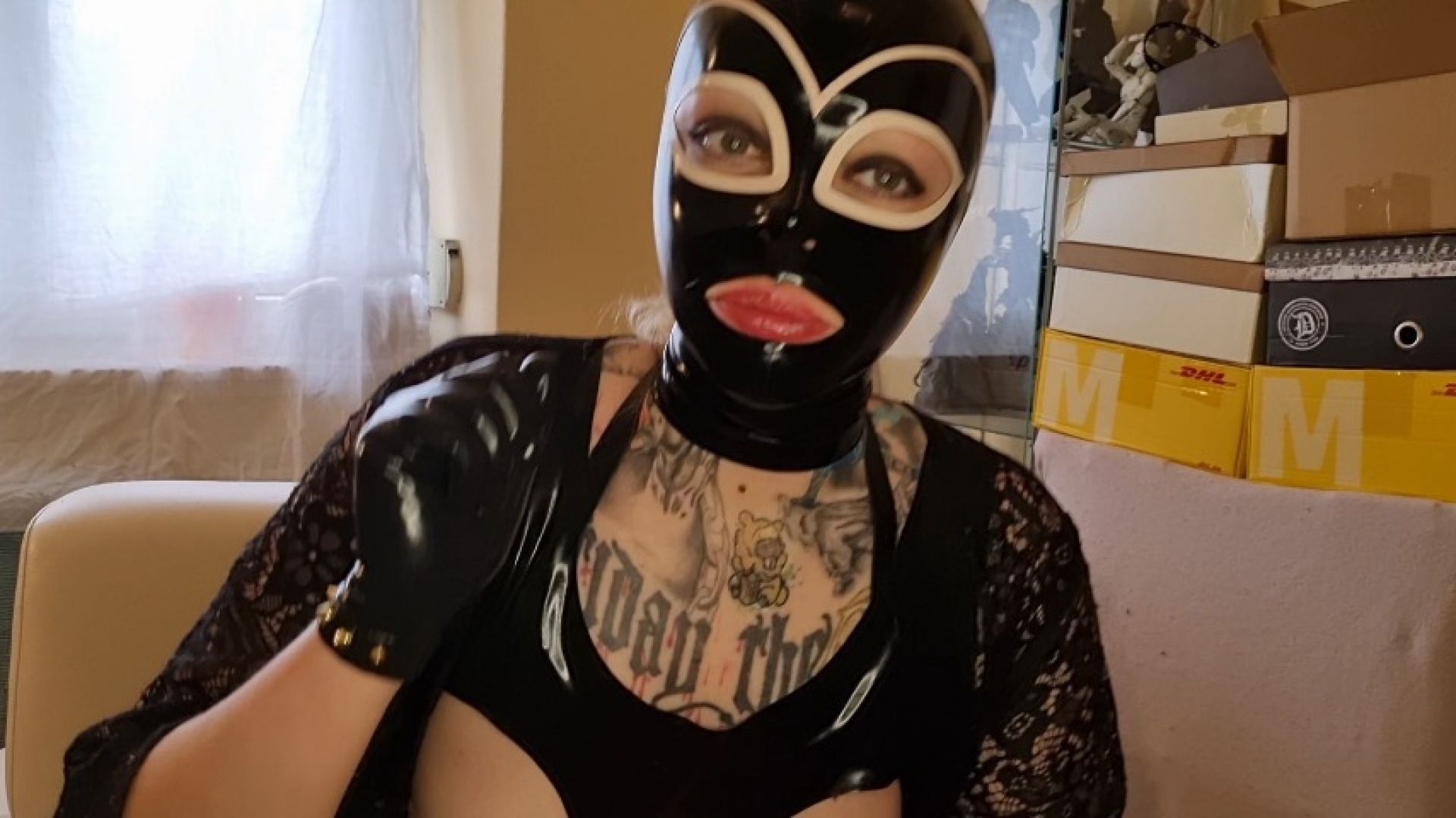 Oiling my latex body and tits