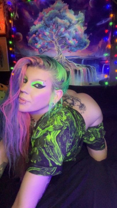 27:33:- Slippery Wax Whore