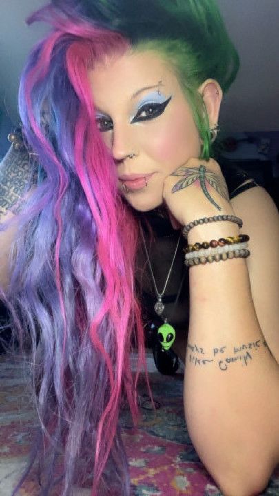 30:18:- MILFz Pierced Pussy Double Trouble