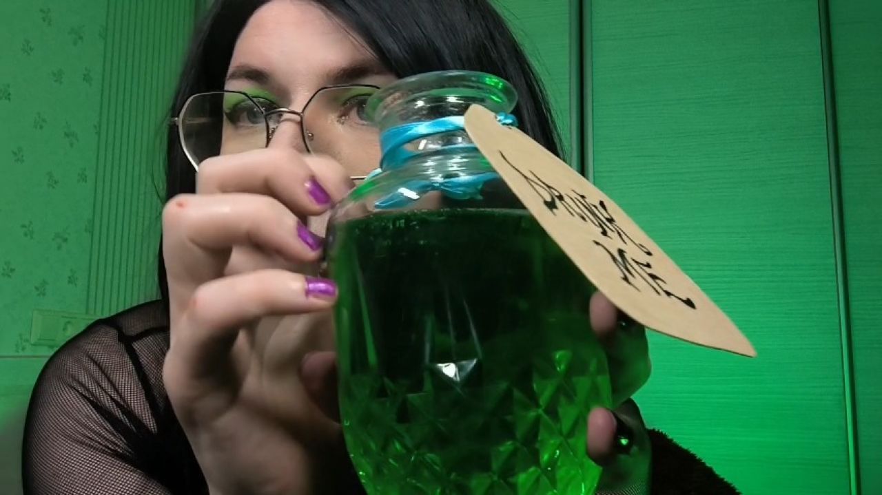ASMR MadAlice Drink Me Bottle &quot;Greens&quot