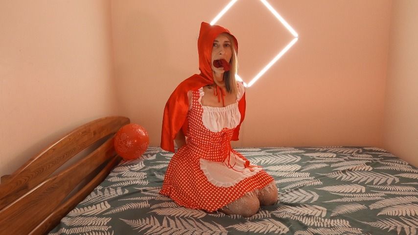 Red Riding Hood's payback: fucked anal