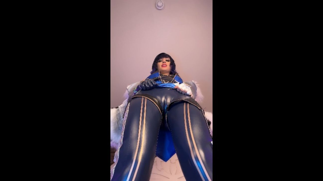 Yelan - Genshin Impact cosplay - Facesitting