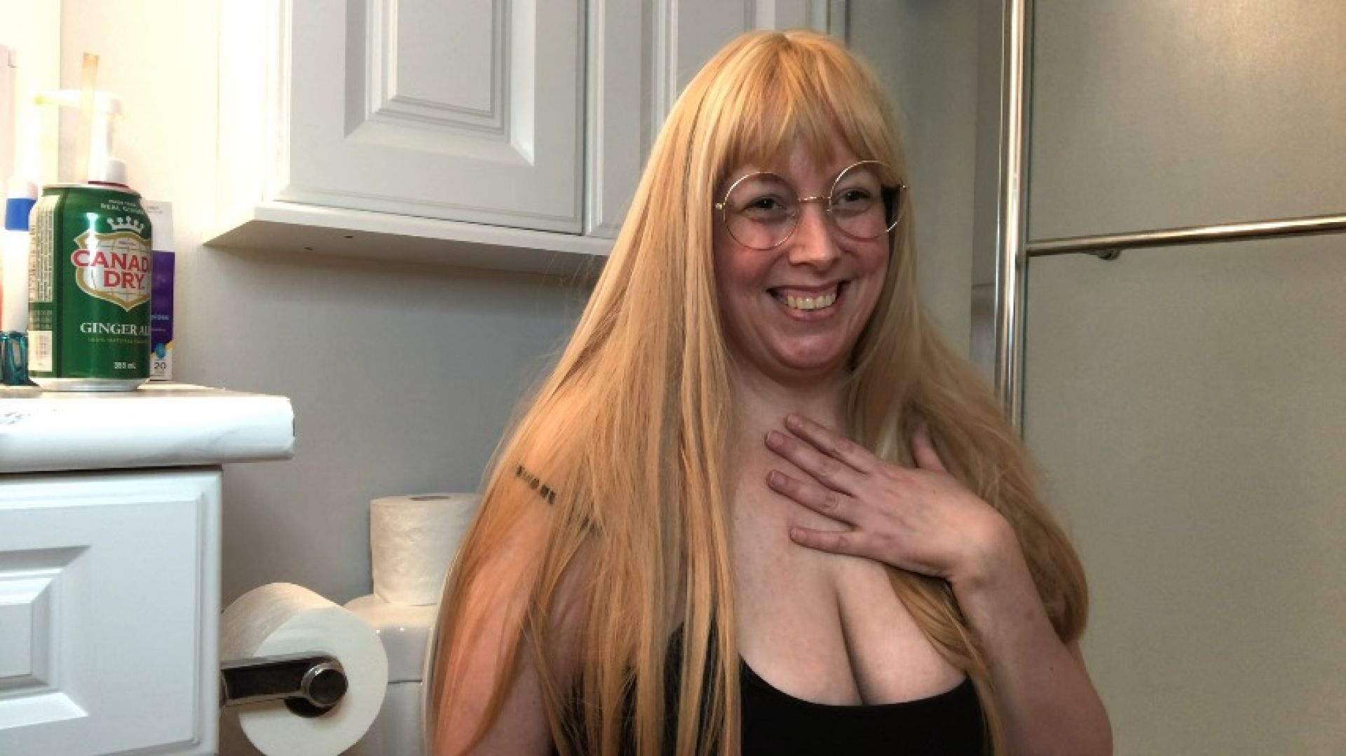 Sorority Den step-Mother-A Same Size VORE Adventure