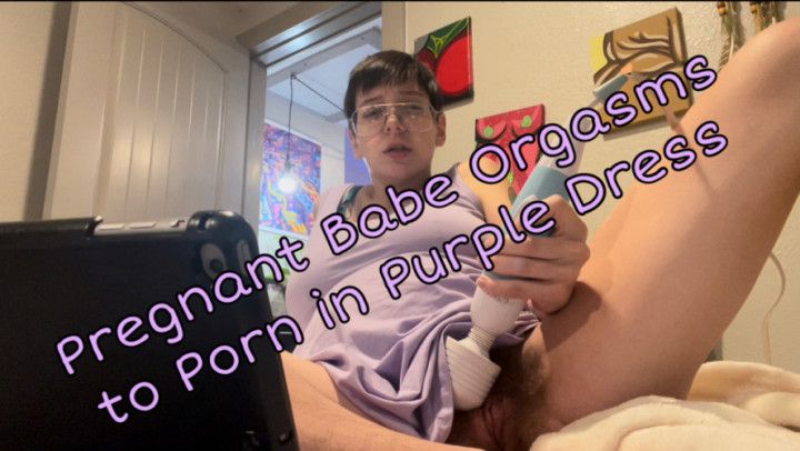 Pregnant Babe Orgasms to Porn