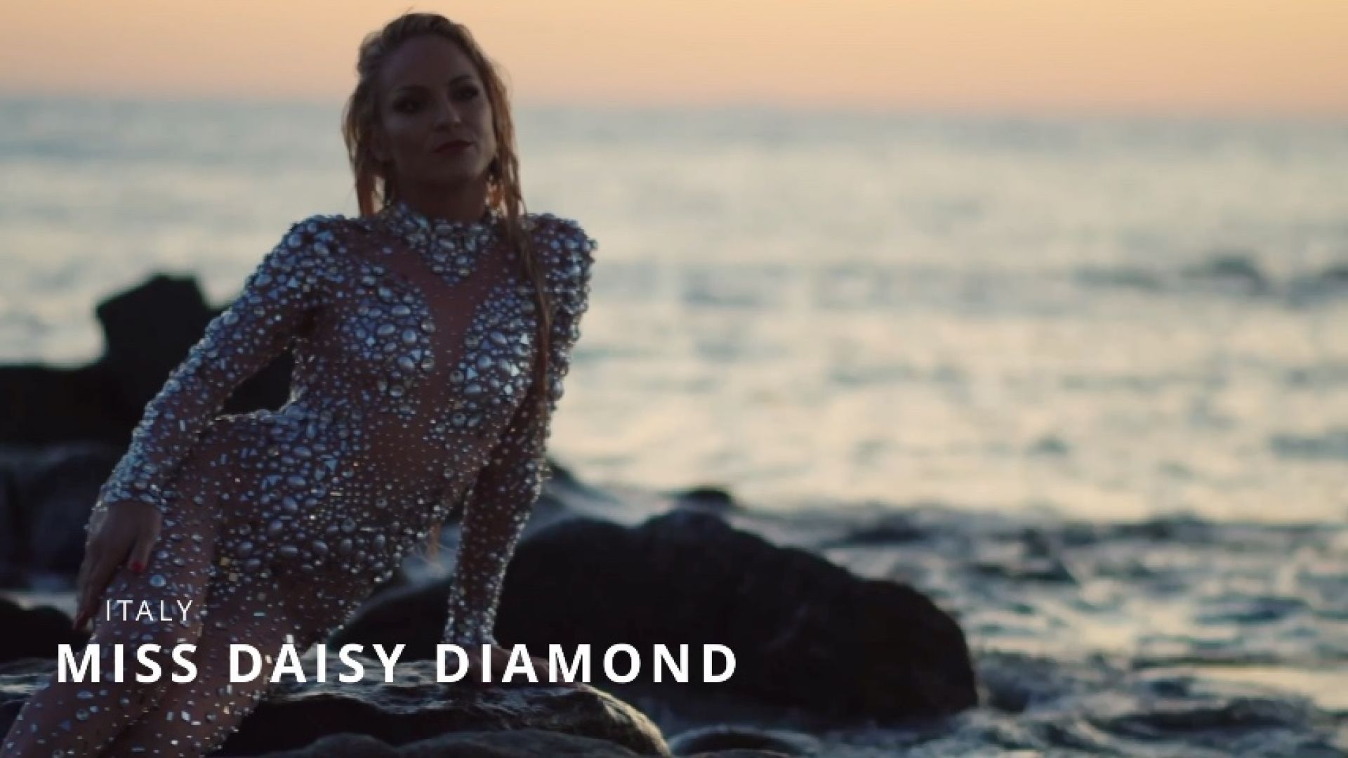Miss Daisy Diamond Photoshoot Backstage Italy