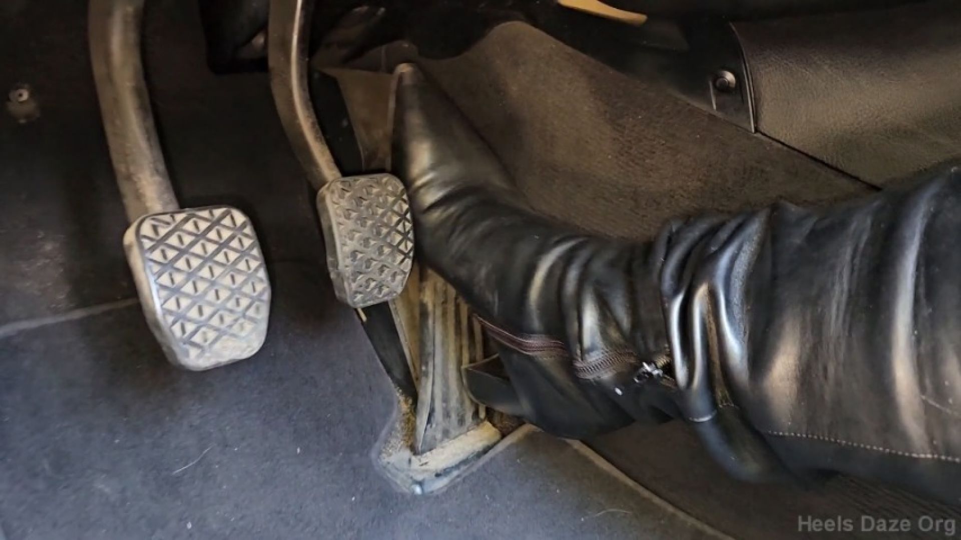 Hard to Start BMW e46 Revving Buffalo Boots