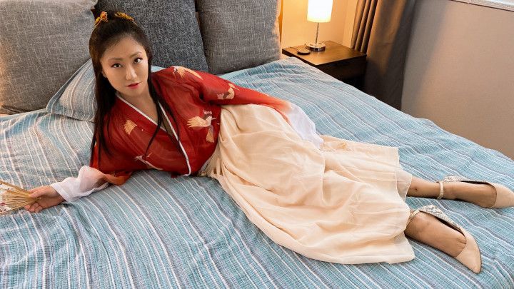 Chinese Girl's Solo Squirting Orgasm