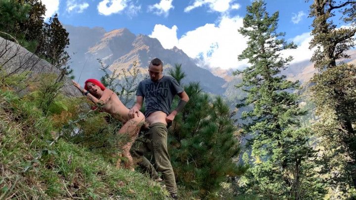 Blowjob and Doggy Fuck for Petite Redhead on Mountain Hike