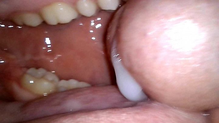 Giantess Blowjob - The wrong panties