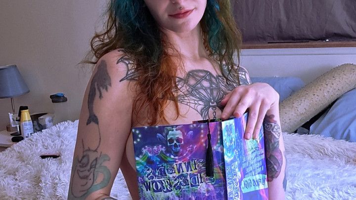 Reading On My Vibrator - Sinners Sideshow Duet