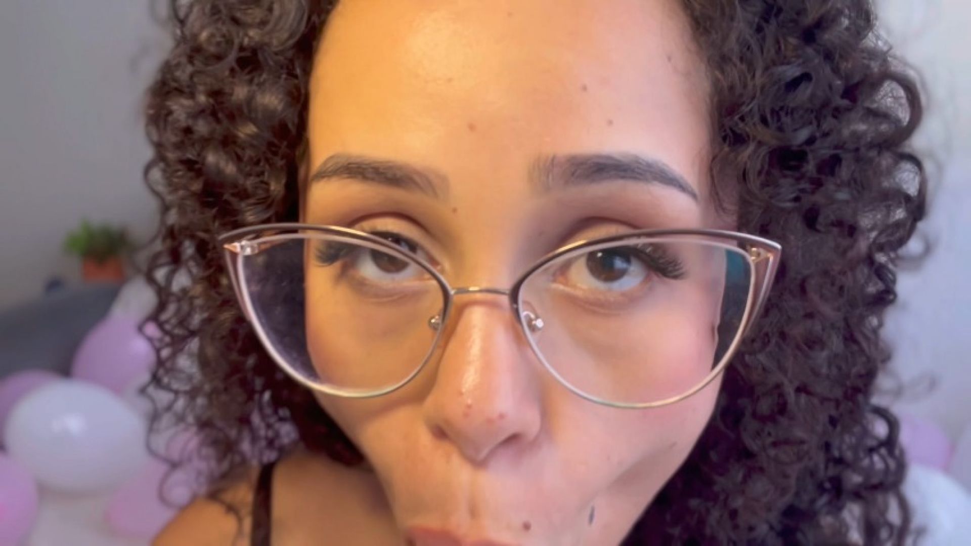 BIRTHDAY PARTY - CRAZY toy and WET pussy