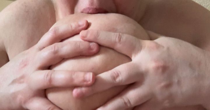 Nipple licking and sucking 40P TITS