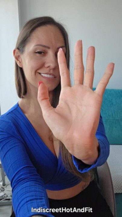 0485. Hand fetish Mercy game