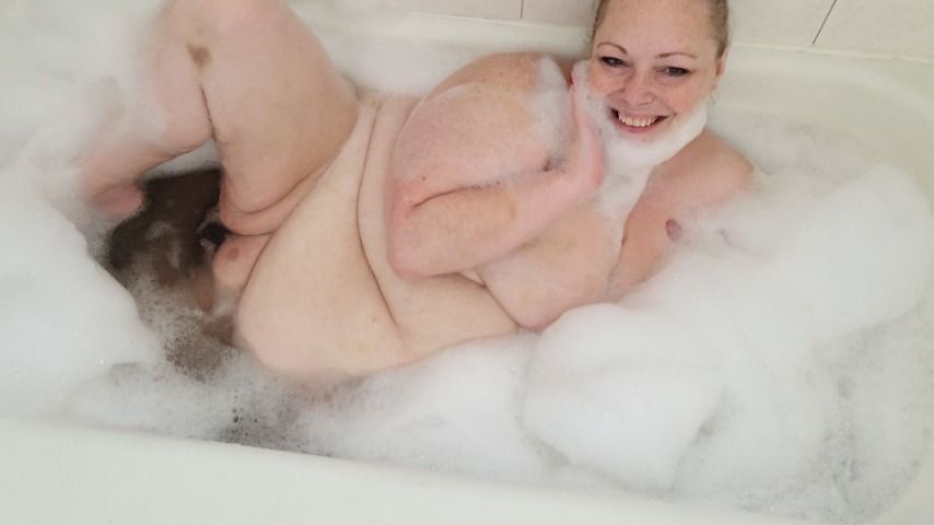 BBW bubble bath with veggie surprise