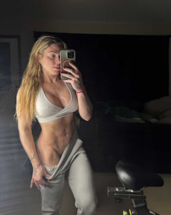 Nude Muscle Girl Compilation