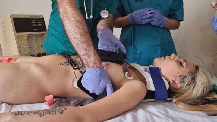 Evelyn in Trauma CPR, AMBU, DEFIB