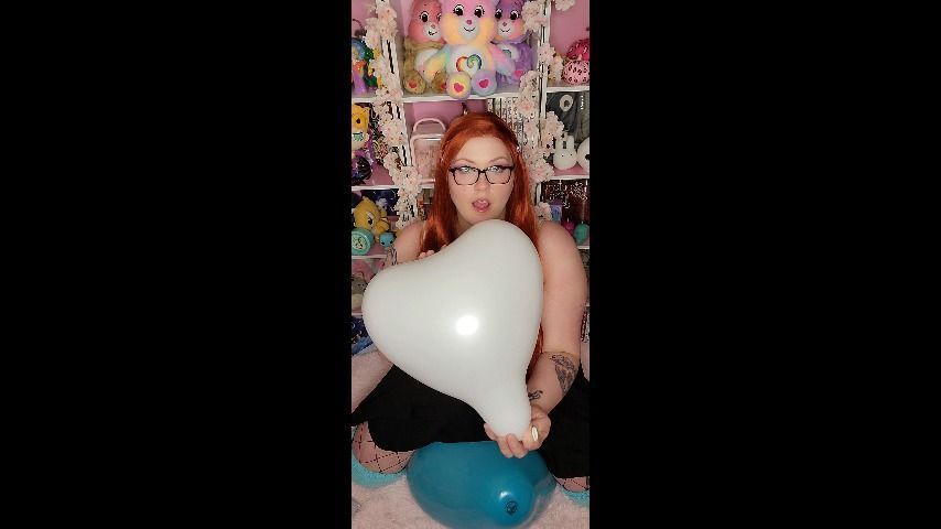 Nerdy Ginger Blows heart &amp; rides loon