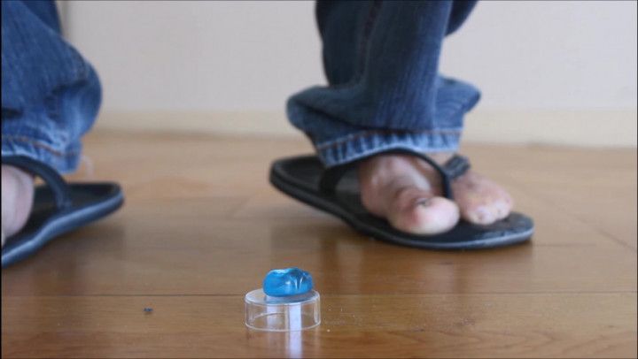 William uses shrinkray on his friend and swallows him