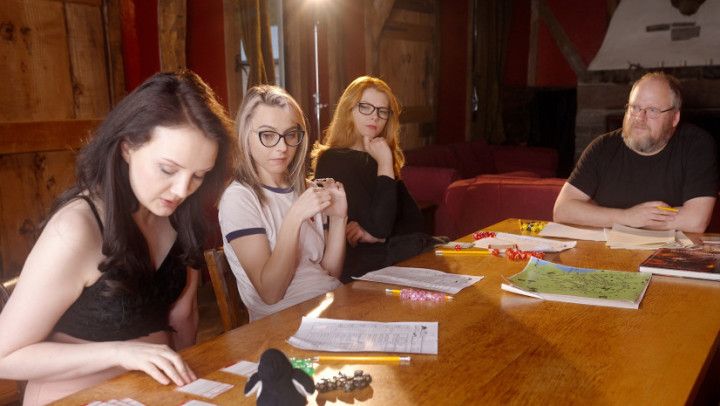 Chloe, Scarlett, Faye D&D Actual Play Catch A Thief Part 1