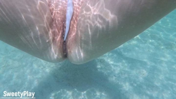 Multiple creampie underwater - three times cum inside