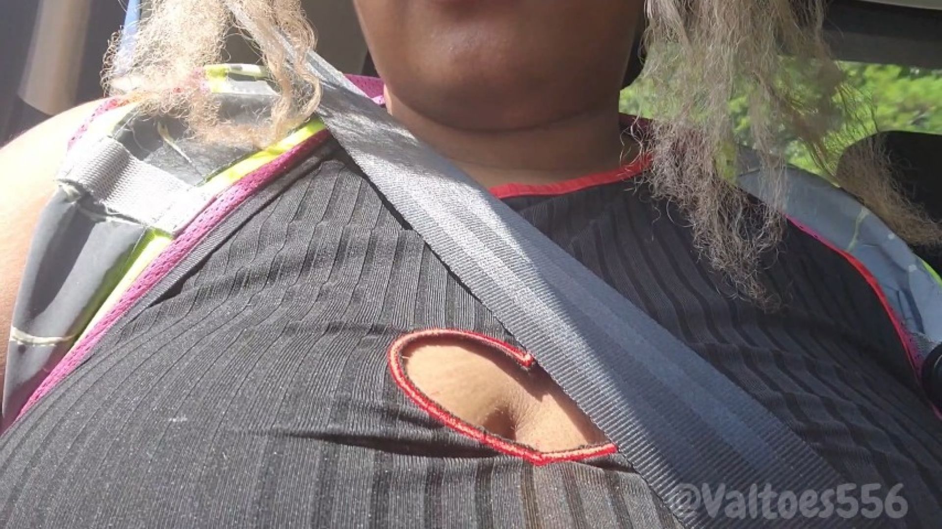 Chill braless Lyft ride ~SFW