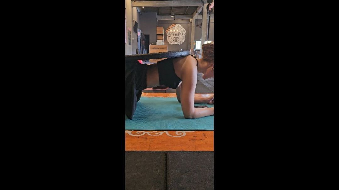 Workout your core with me - SFW Edition