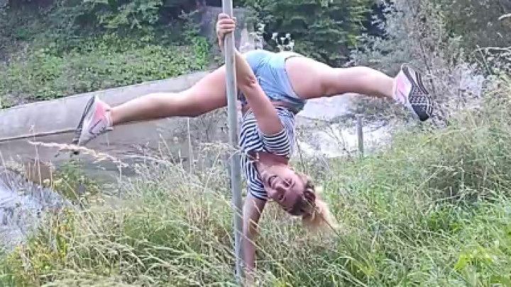 260. Slackline and Pole Practice ft Cats