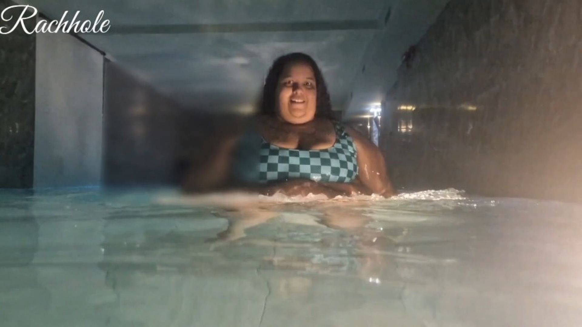 Fat underwater cam