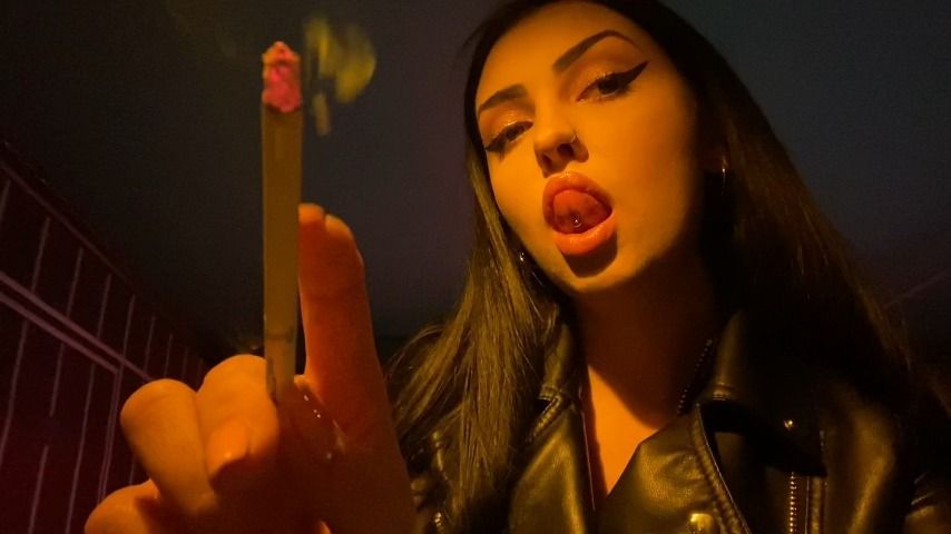 Smoking fetish, Human ashtray POV