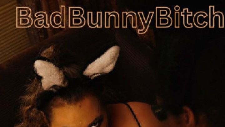 Bad Bunny bitch gets a pussy full