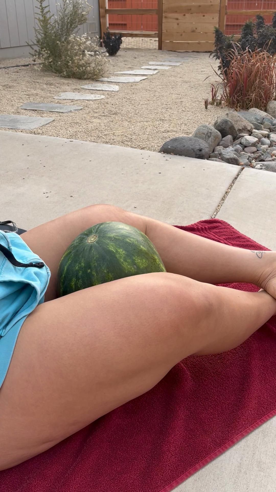 I crush a watermelon with my thighs
