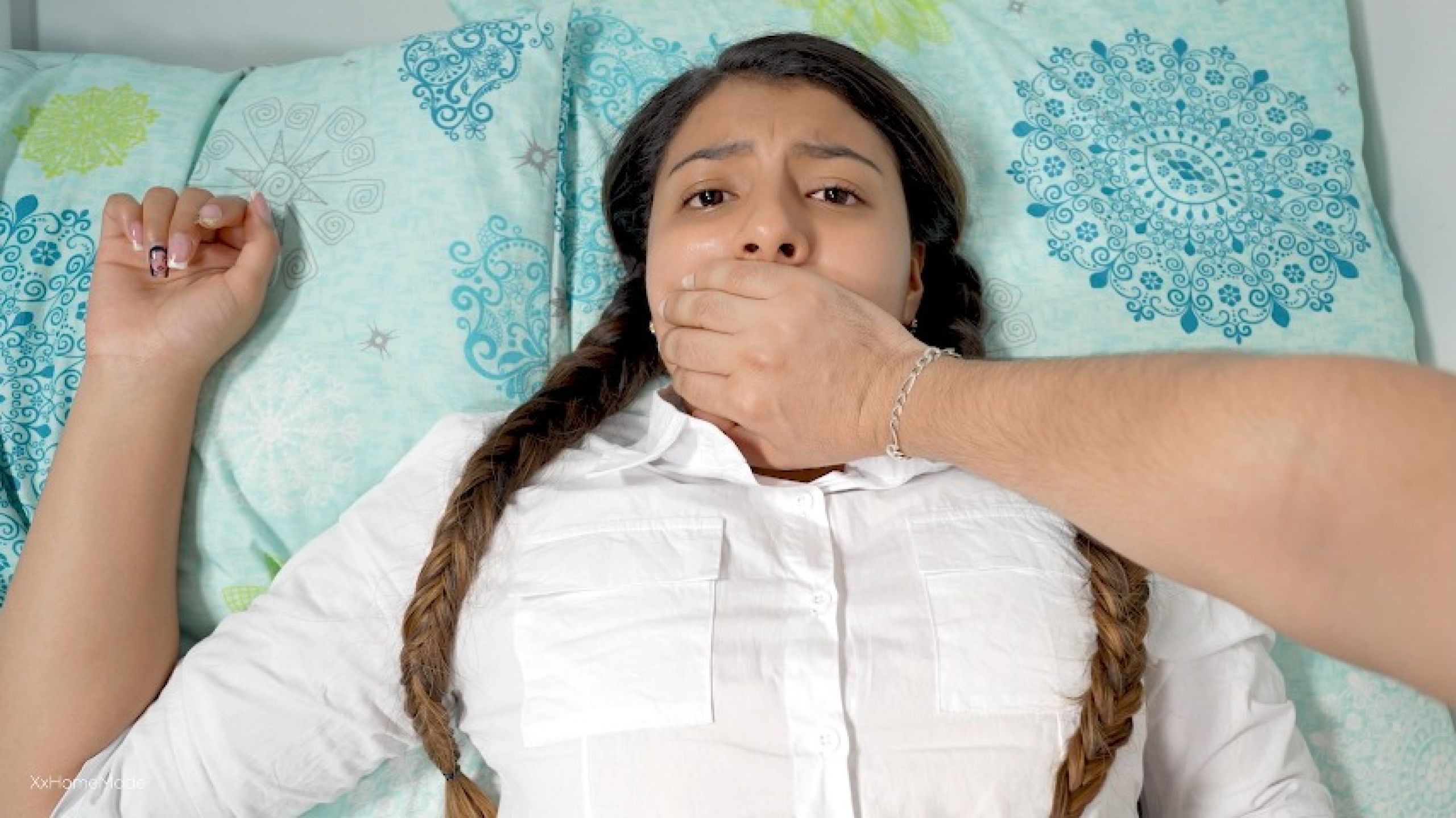 Shh shh don't go screaming! - Teen Schoolgirl Fucked Hard