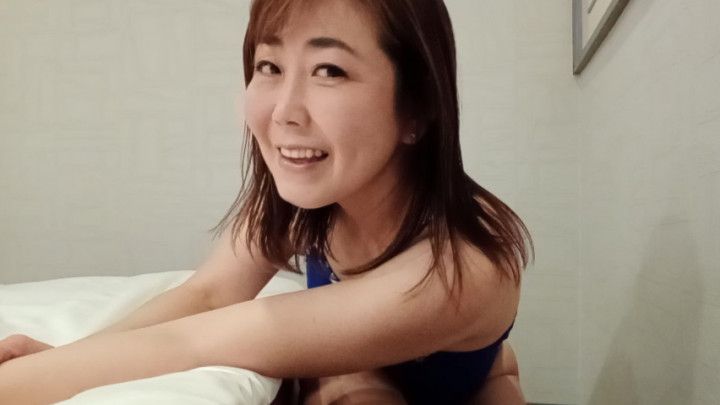 Japanese MILF swimming suit