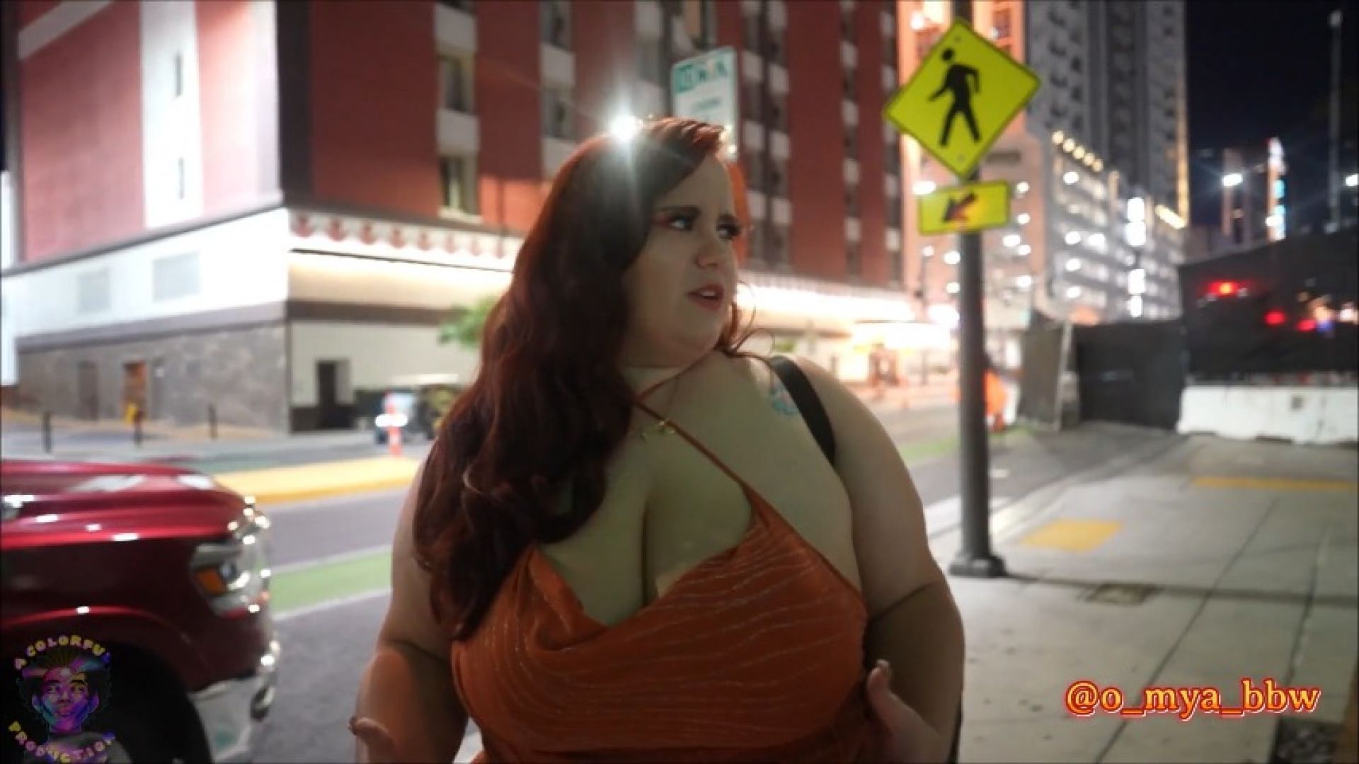 BBW Stranded in Vegas FUCKS Clown for a room