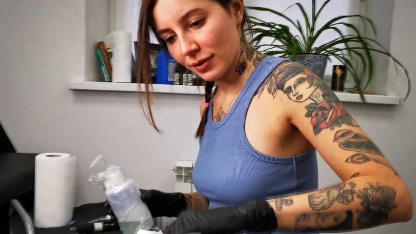 Real Sex with a tattoo artist