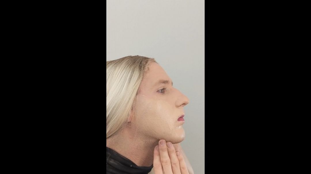 Crossdresser Doing Foundation