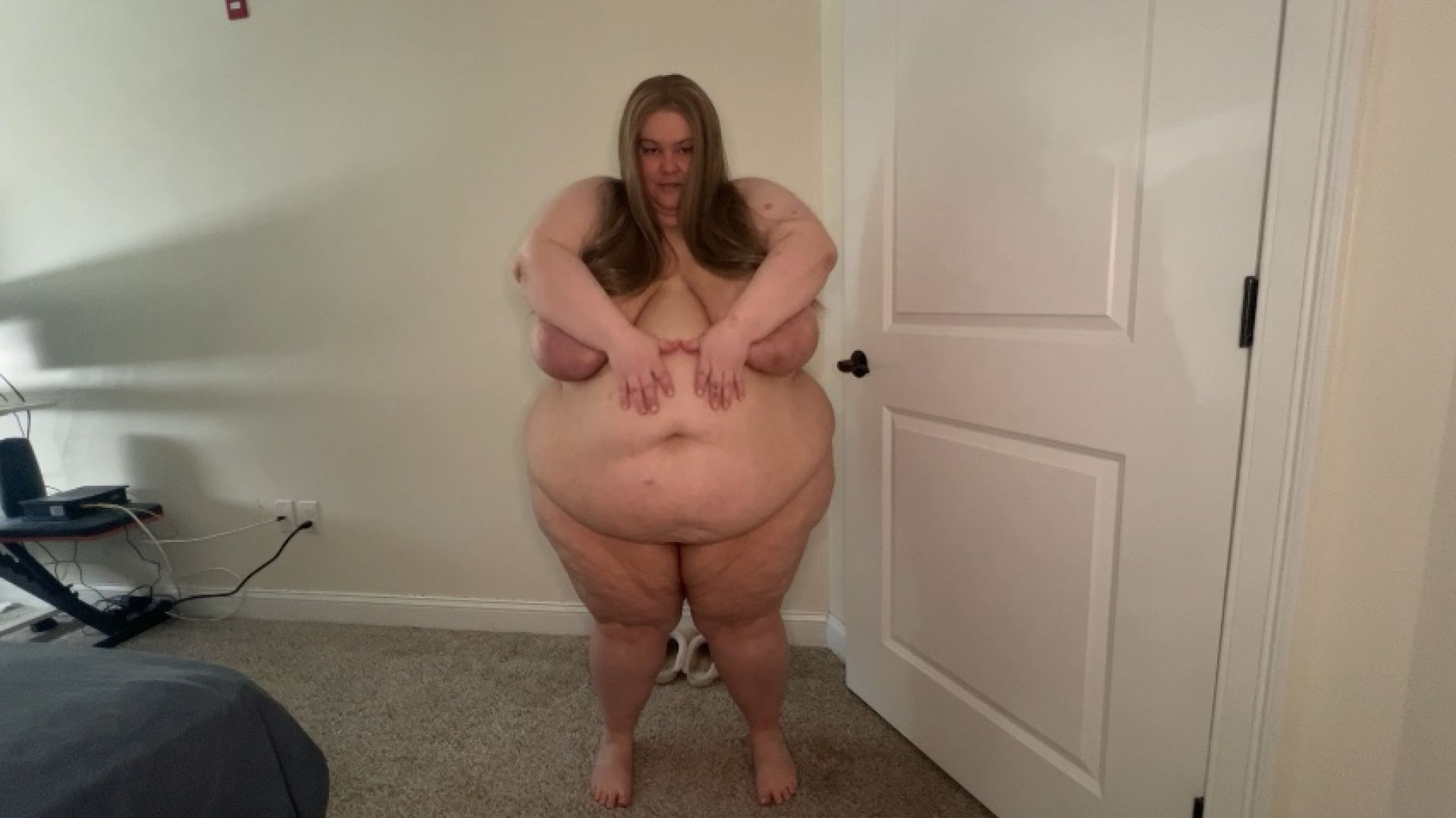 SSBBW Post-Snack Belly Show