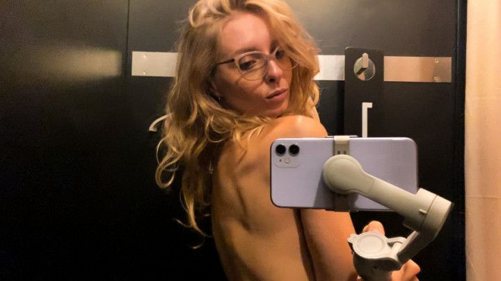 MASTURBATION TOUR AT THE MALL