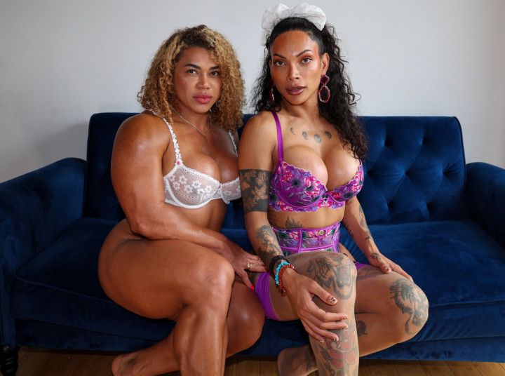 Amy Muscle On The Sofa