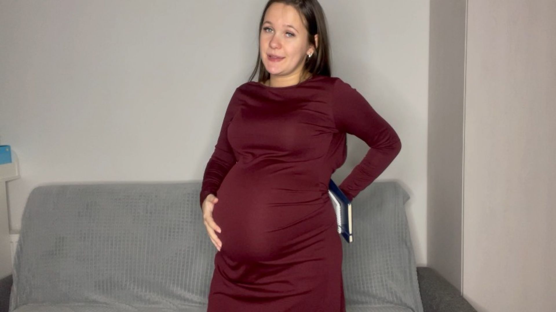 Your pregnant teacher makes JOI