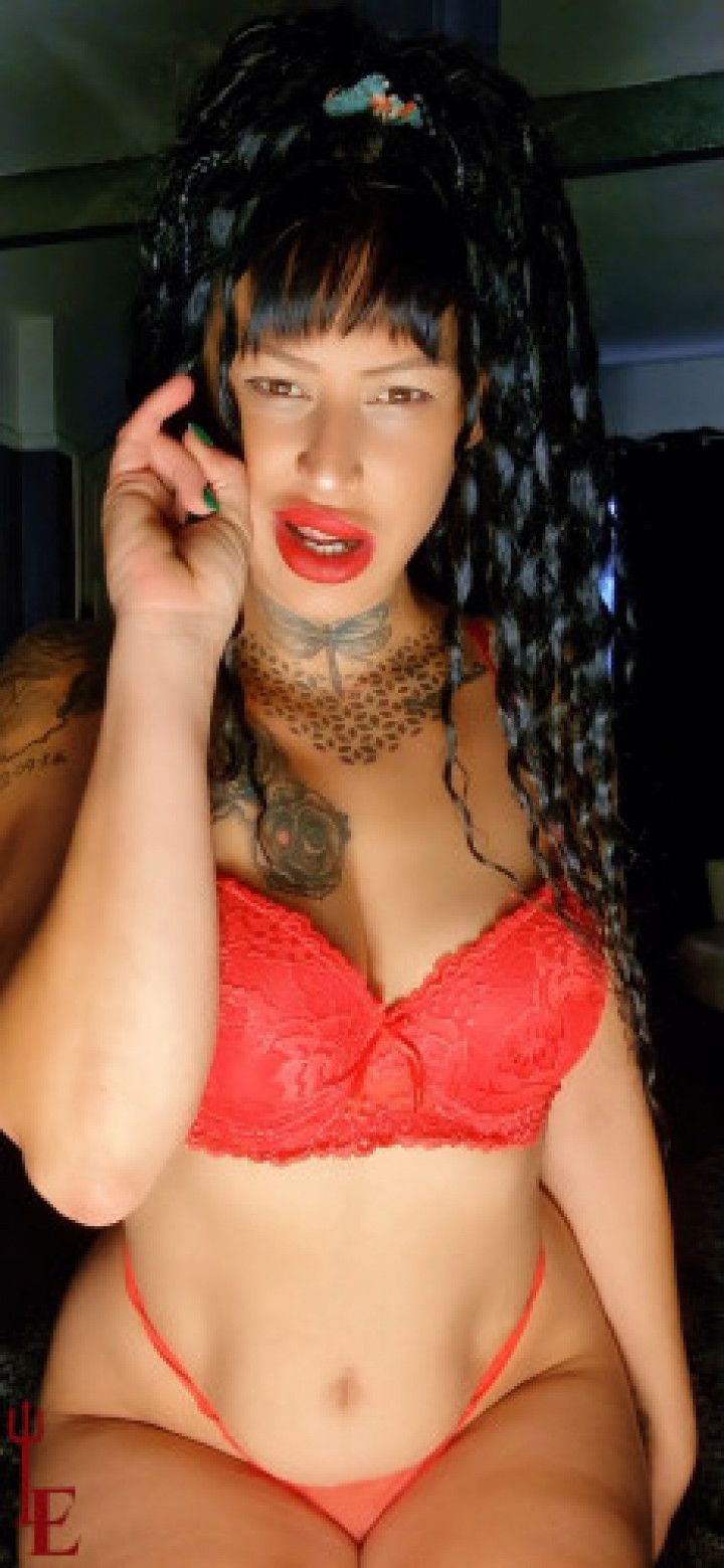 SPH Degradation From The Red Goddess Louise Ebony