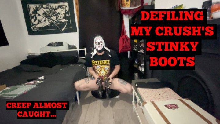 Nearly Caught Jerking Off & Sniffing Goth Girl's Boots