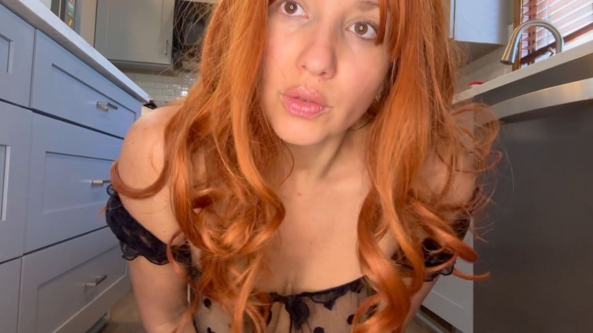 Enjoy step-Mommy's Milk From The Pump Role Play