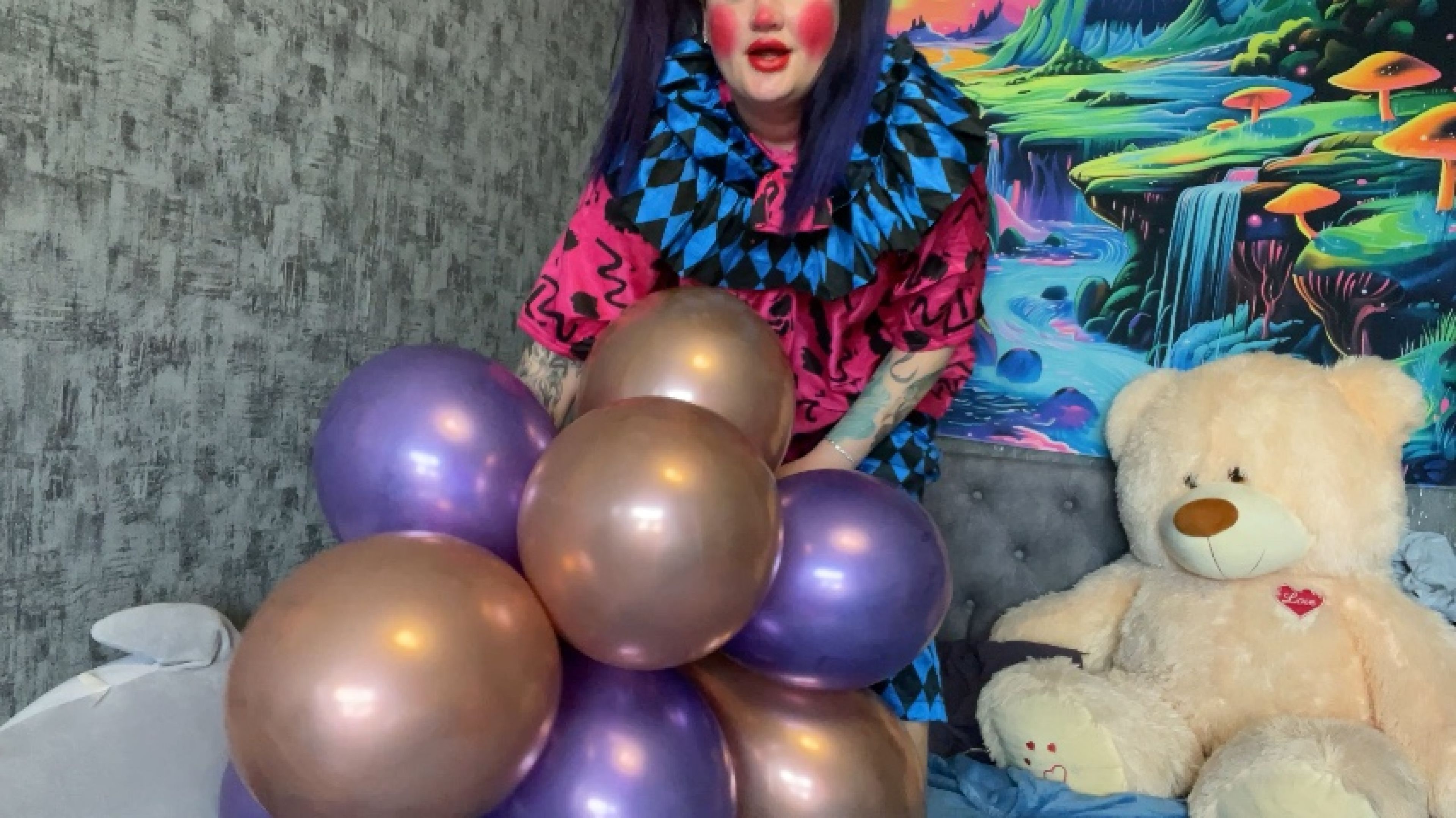 Clown girl pop balloons