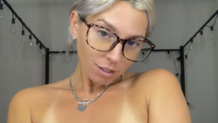 What it's like to sext with Molly