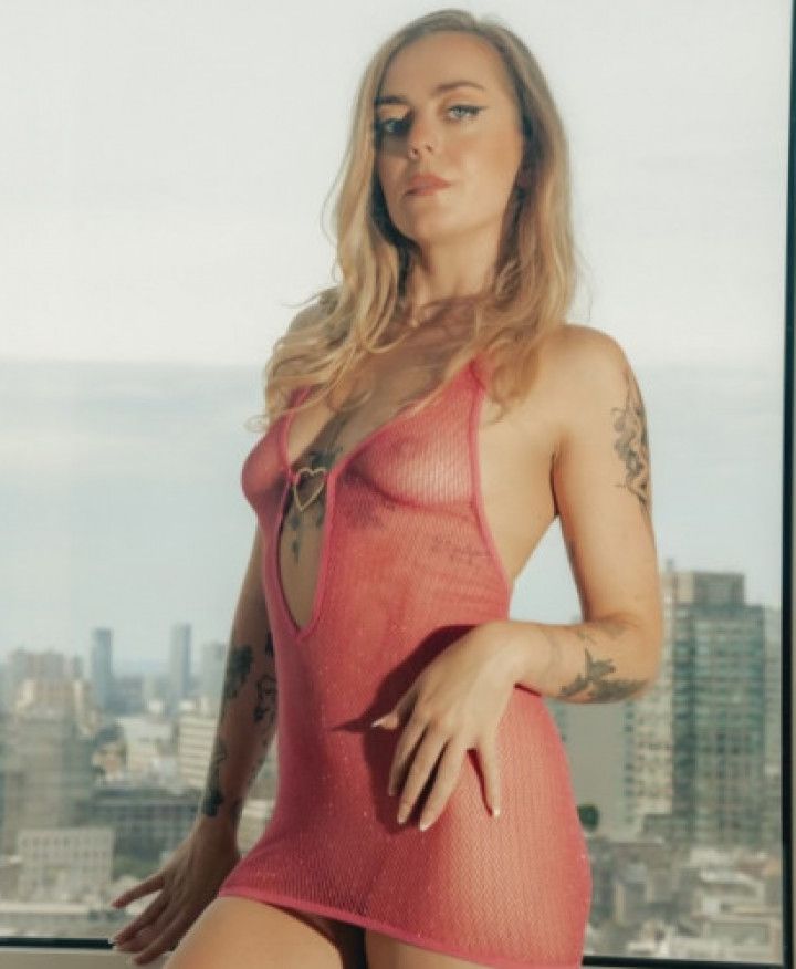 Playing with my sexy stripper girlfriend Lana