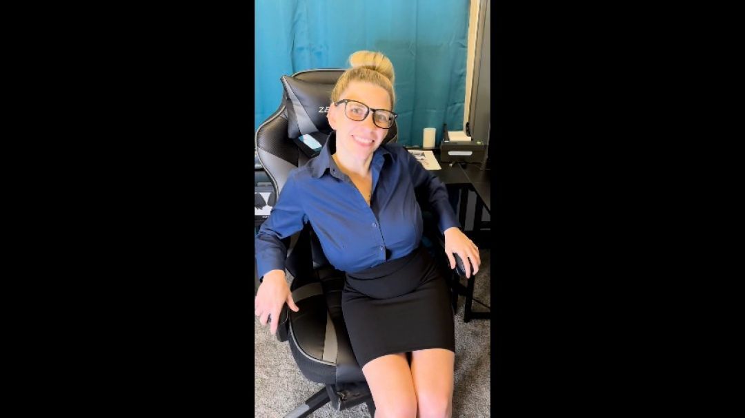 Slutty secretary seduction