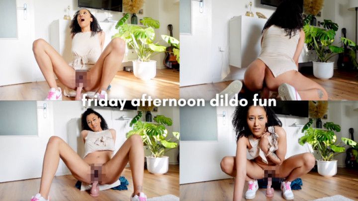 Friday Afternoon Dildo Fun