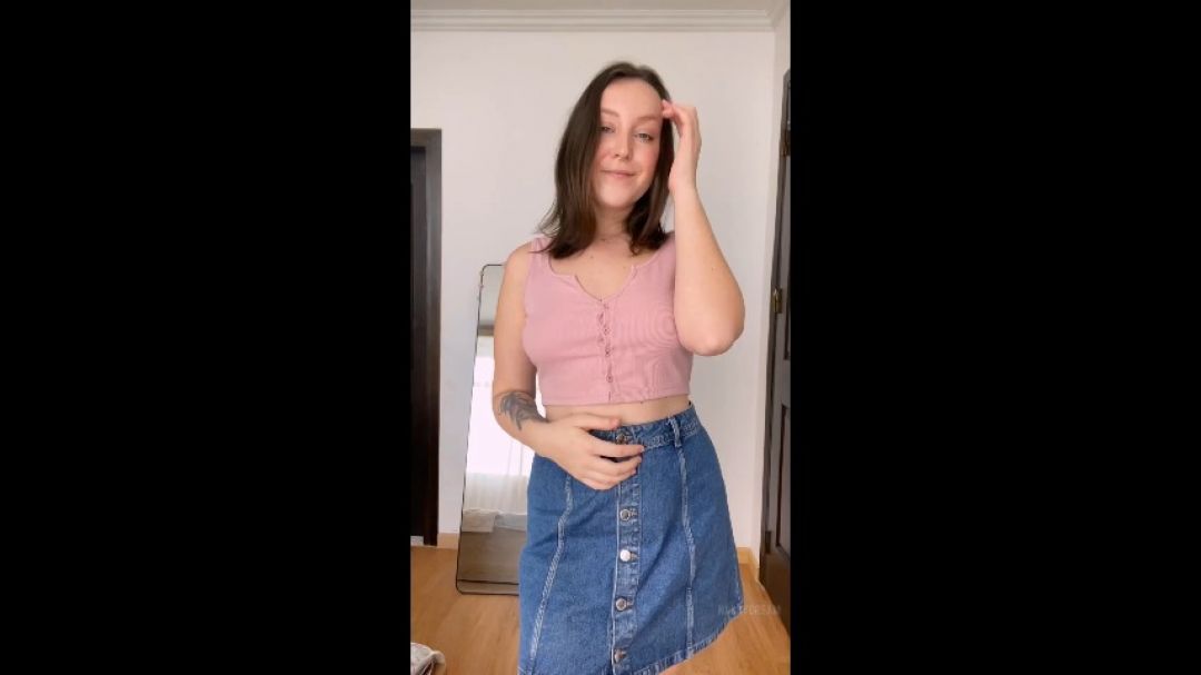 Horny Brunette Suck And Ride Cock