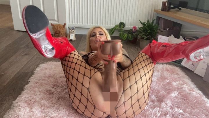 Stretching my pussy with a 16 inch dildo